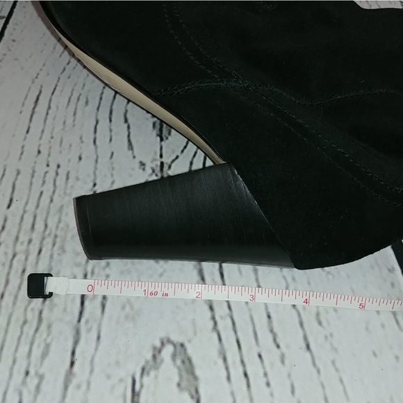 B. Makowsky Black‎ Suede Heeled Booties - Picture 12 of 12